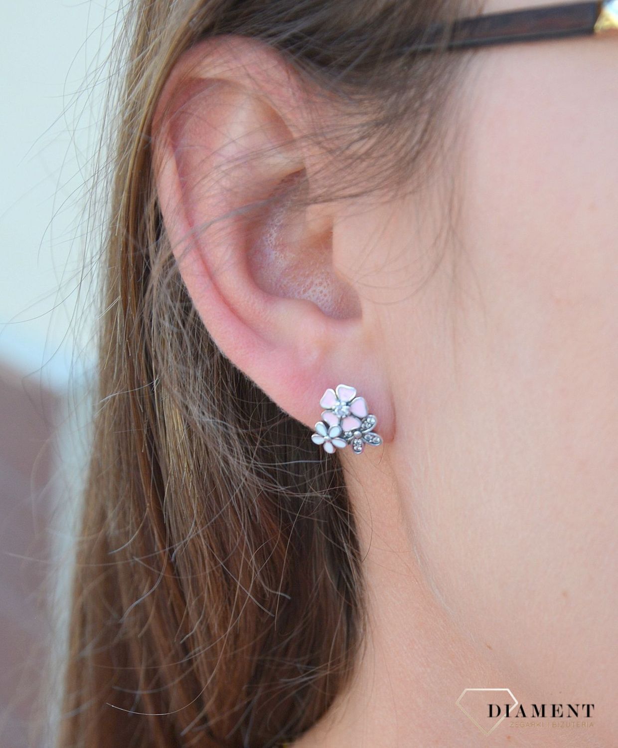 Srebrne kolczyki przy uchu kolorowe kwiatki 290686ENMX.jpg