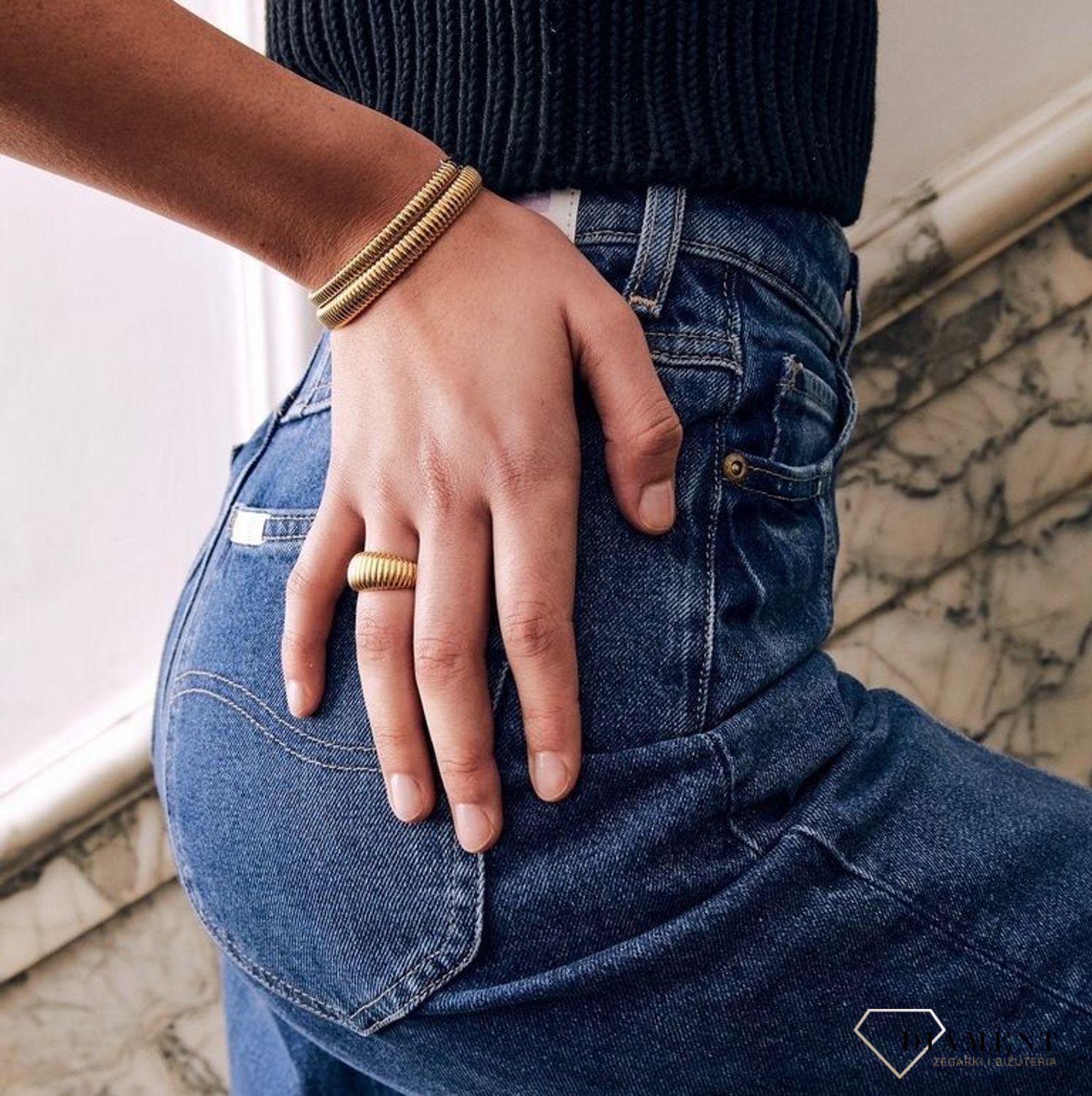 Bransoletka damska sztywna TI SENTO pozłacana 2956SY. Efektowna bransoletka w kolorze złota oraz srebra. Srebrna  (2).jpg