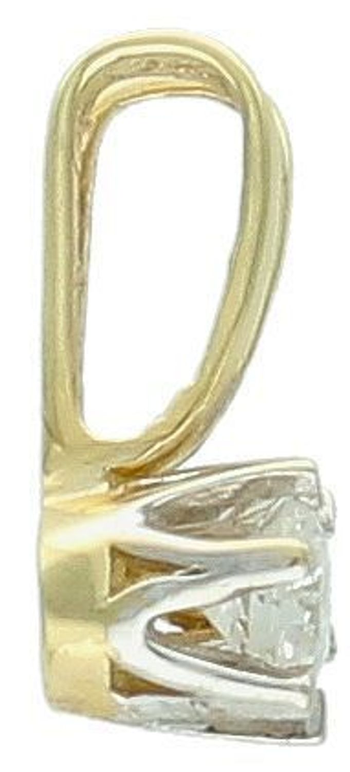 Złota zawieszka 585 z diamentem Zawieszka z jednym brylantami wielkości 0,13 ct, czystości SI oraz barwie H-I. Żółte złoto i diamenty to ponadczasowe połączenie, które nie przestaje 1 (2).jpg