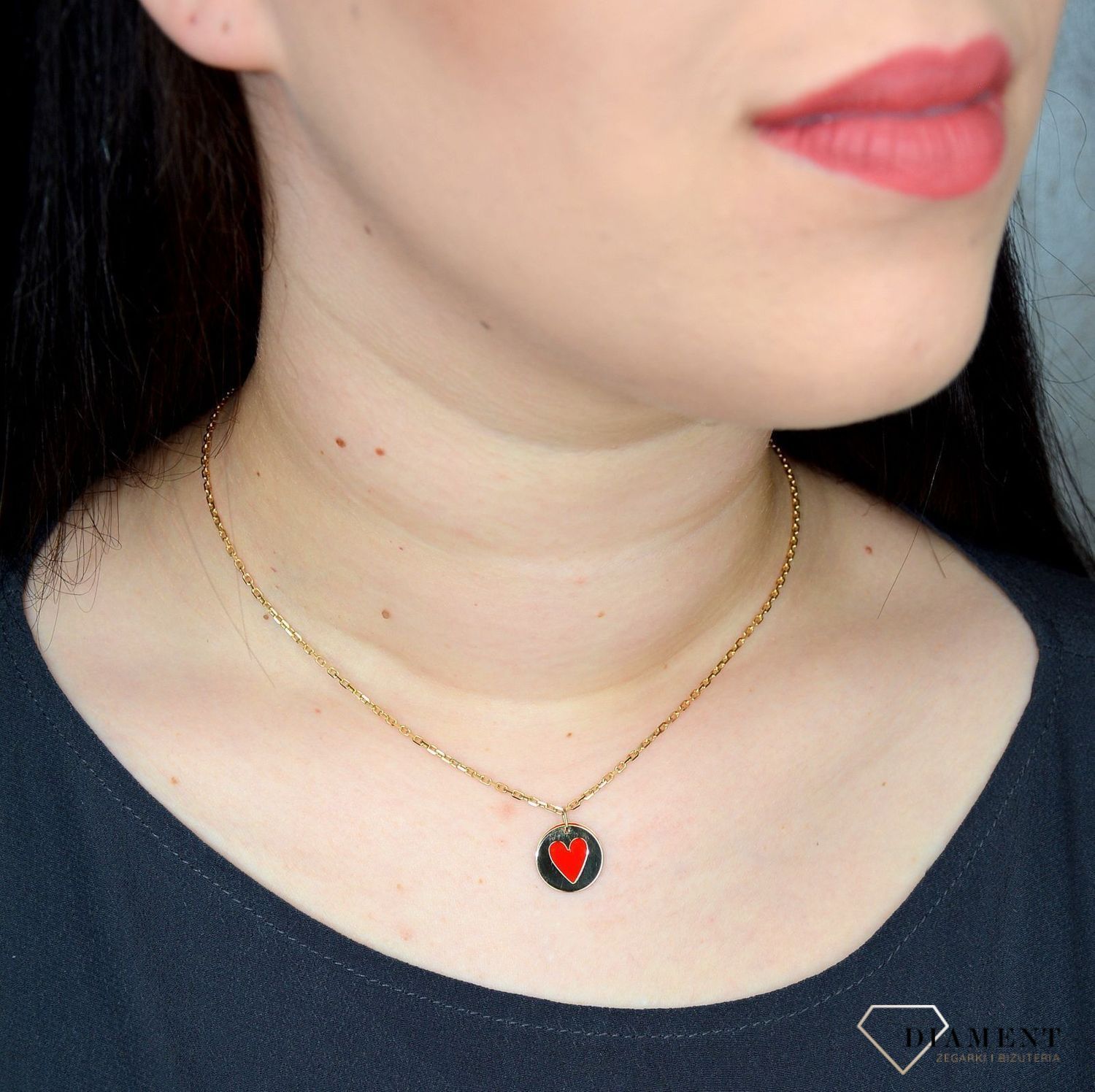 Złota zawieszka 333 serce w kółku z czerwoną emalią 3000130916094.jpg