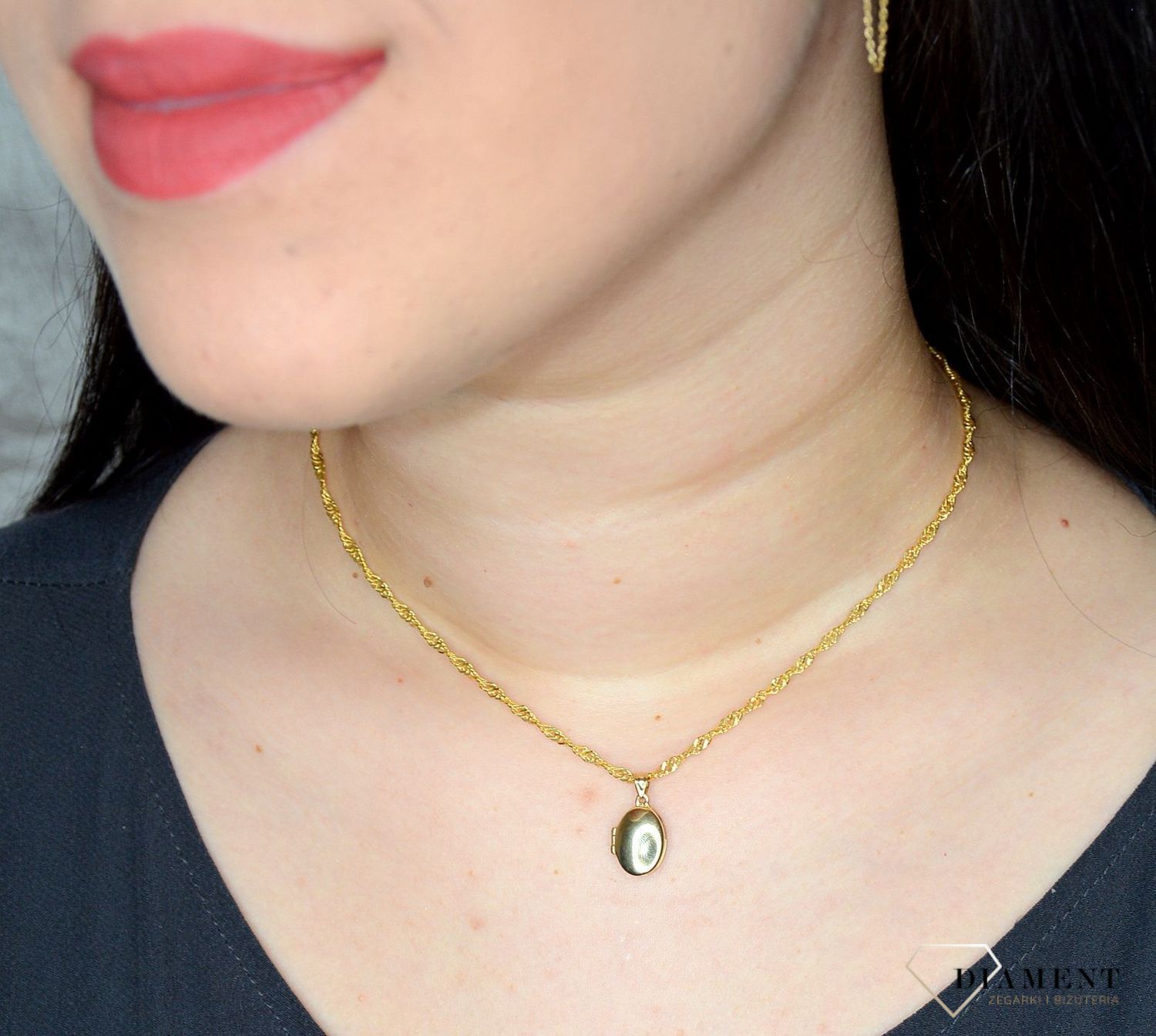 Złota zawieszka 333 owalne puzderko 3000131538233.jpg