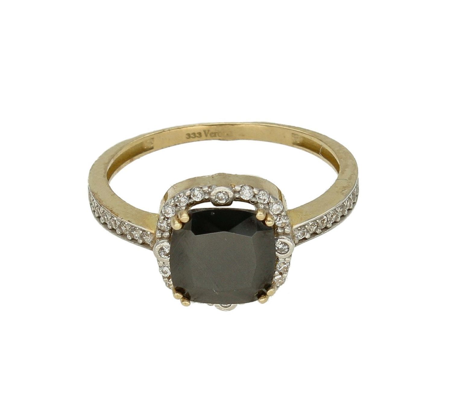 Złoty pierścionek 333 czarna cyrkonia 3000142295118. Pierścionek został wykonany z najwyższej jakości złota próby 333. Waga pierścionka wynosi około 2,65 gram. Pierścionek został ozdobiony kwadratową czarną cyrkonia. Pierści (4).jpg