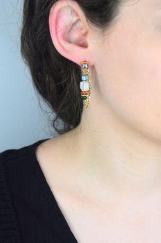 Złote kolczyki Sunray Cube Couture z kryształami Swarovski®. Musujący blask, nowoczesny design i certyfikat autentyczności COEUR DE LION (1).jpg