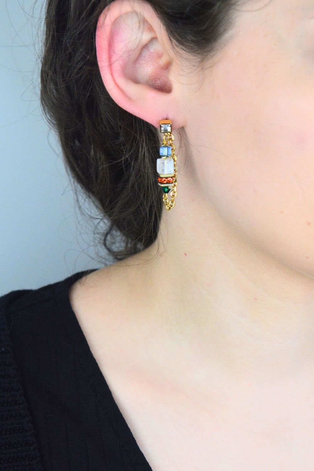 Złote kolczyki Sunray Cube Couture z kryształami Swarovski®. Musujący blask, nowoczesny design i certyfikat autentyczności COEUR DE LION.1.jpg