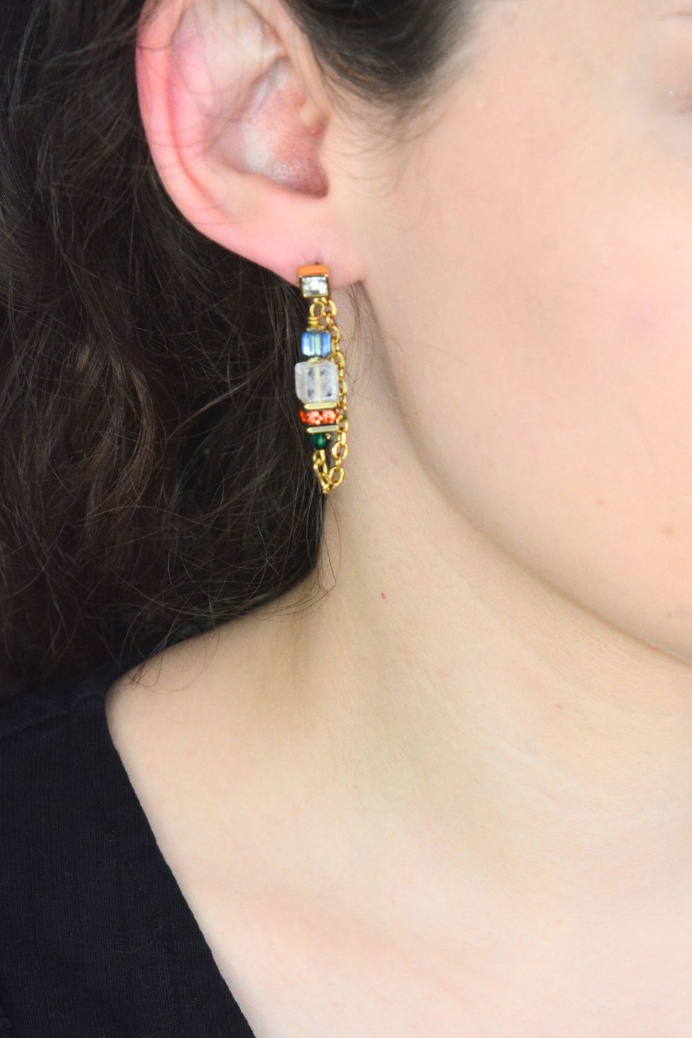 Złote kolczyki Sunray Cube Couture z kryształami Swarovski®. Musujący blask, nowoczesny design i certyfikat autentyczności COEUR DE LION.1.jpg