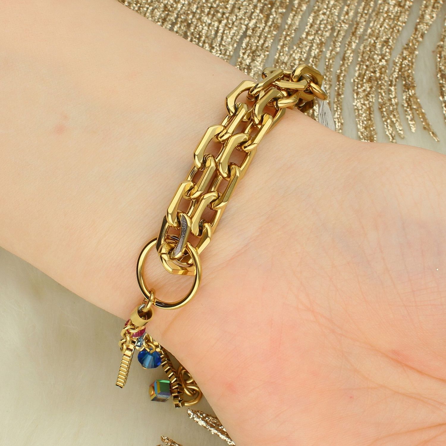 Wyrazista bransoletka Sunray Cube Couture gold-multicolour z kryształami Swarovski®. Złota stal nierdzewna, opcja multi-wear i designerskie etui z certyfikatem.1.jpg