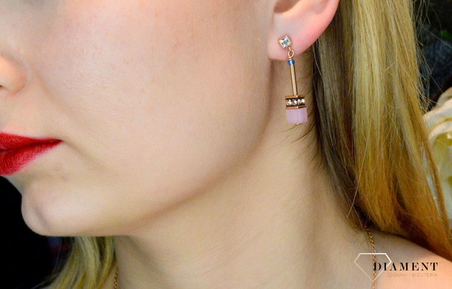 Kolczyki damskie Swarovski Coeur De Lion GeoCUBE tygrysie oko 3030210752. Piękne kolczyki w odcieniach różu z kolekcji GeoCUBE® zdobione kryształami Swarovski. Darmowa dostawa.1.jpg