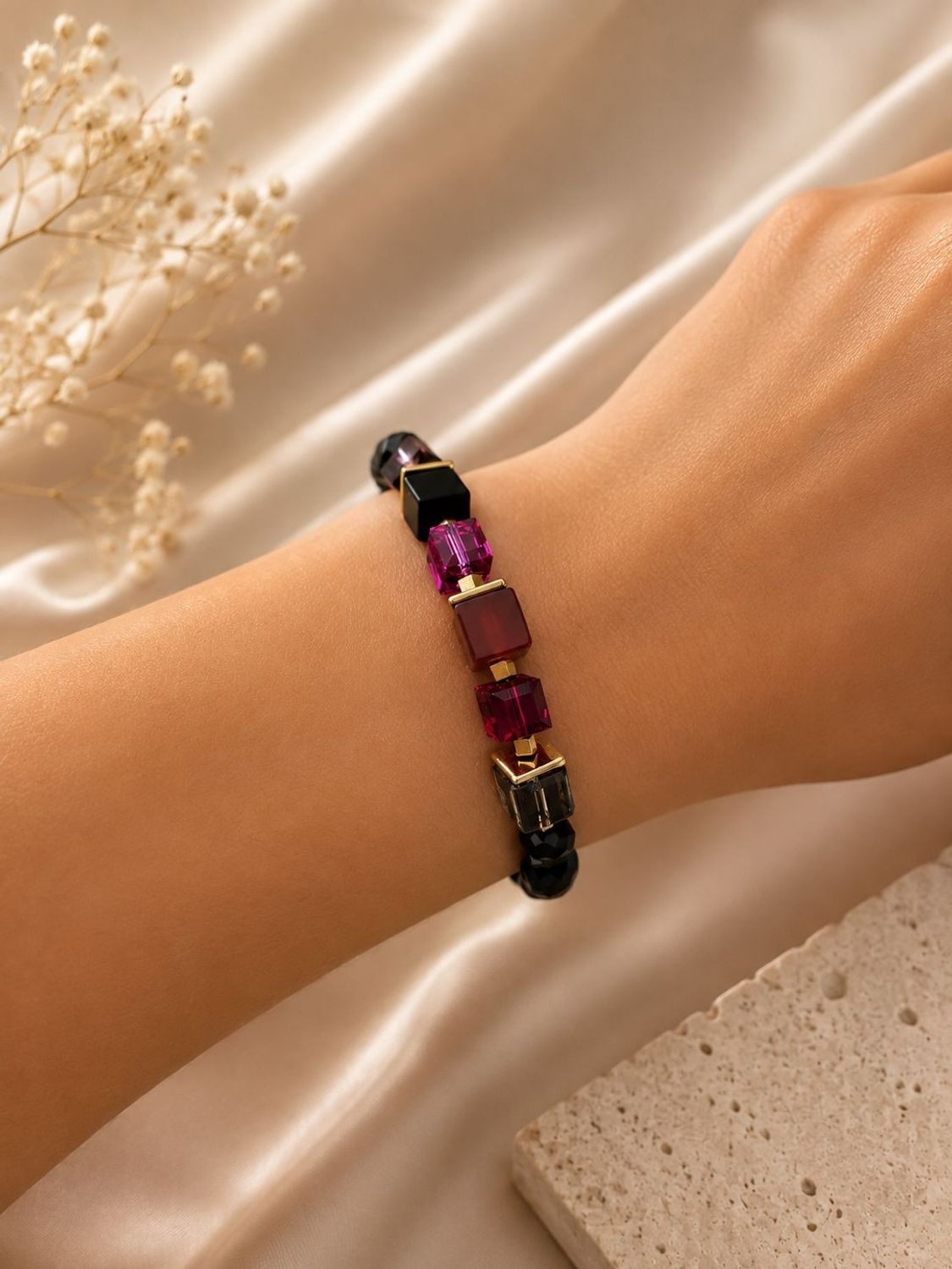 Bransoletka damska Coeur de Lion 3034300308 Cube Mix Precious Berry Gold (1).jpg