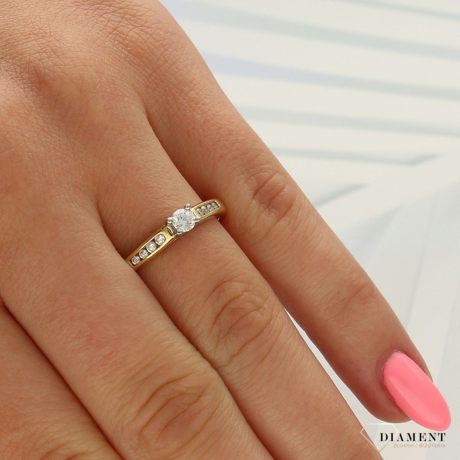 Pierścionek złoty DIAMENT, 585 z diamentami 303525.jpg