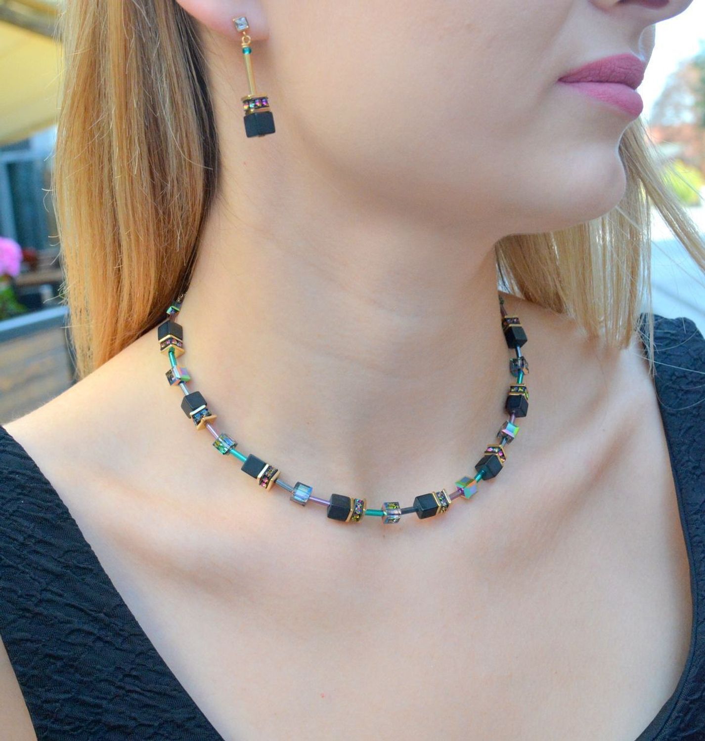 Kolczyki damskie Coeur de Lion GeoCUBE® Iconic Nature onyks 3035211315..jpg