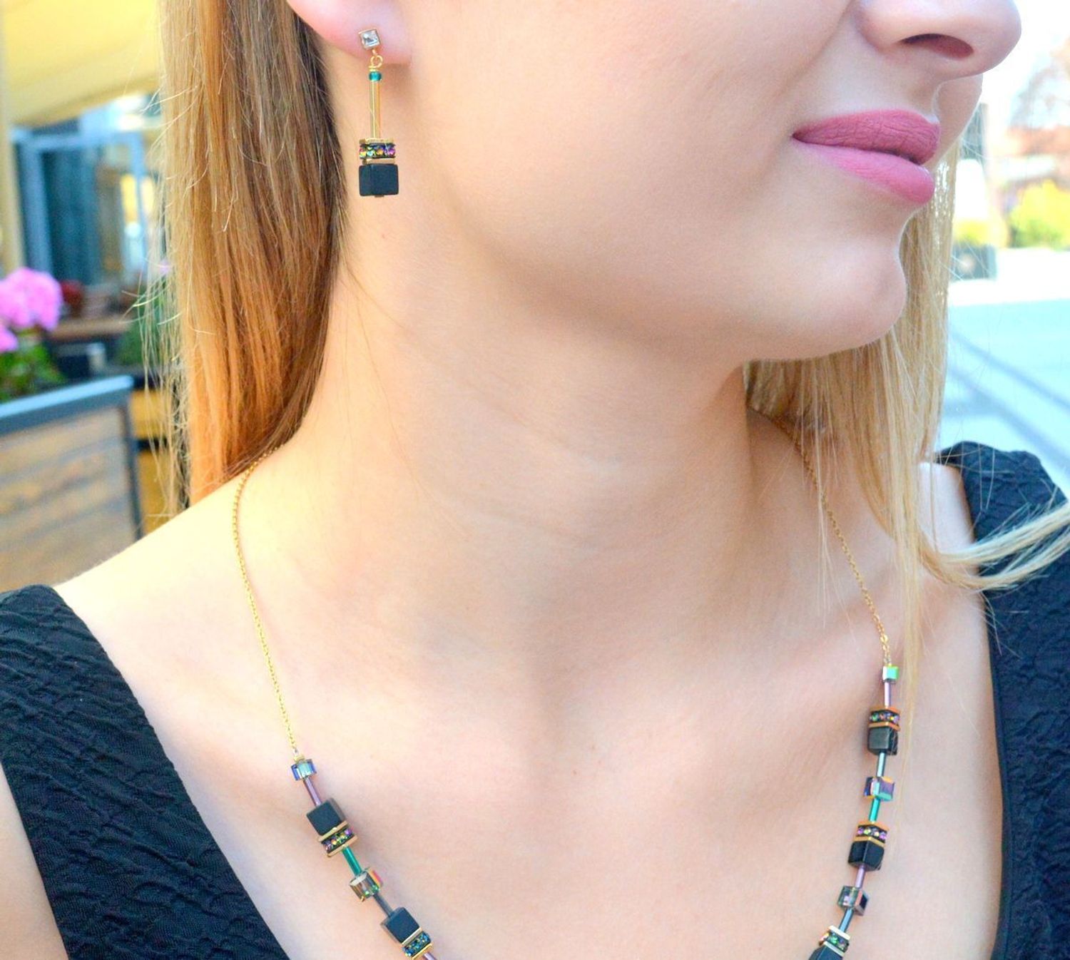 Kolczyki damskie Coeur de Lion GeoCUBE® Iconic Nature onyks 3035211315..jpg