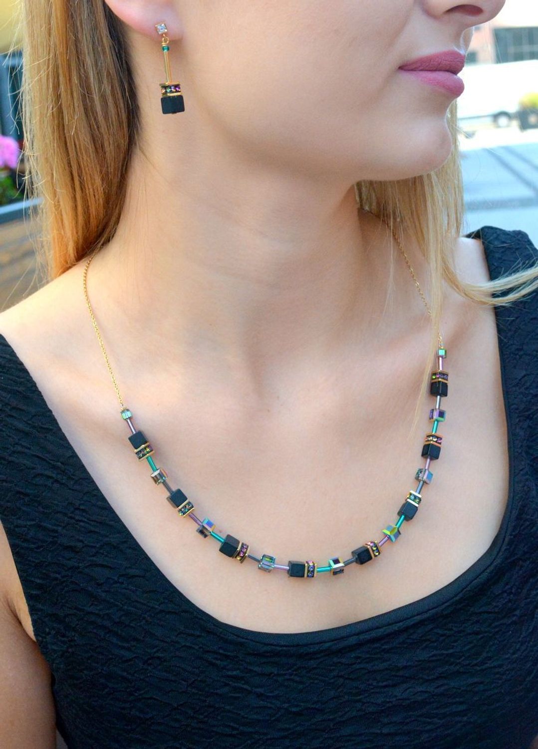 Kolczyki damskie Coeur de Lion GeoCUBE® Iconic Nature onyks 3035211315..jpg