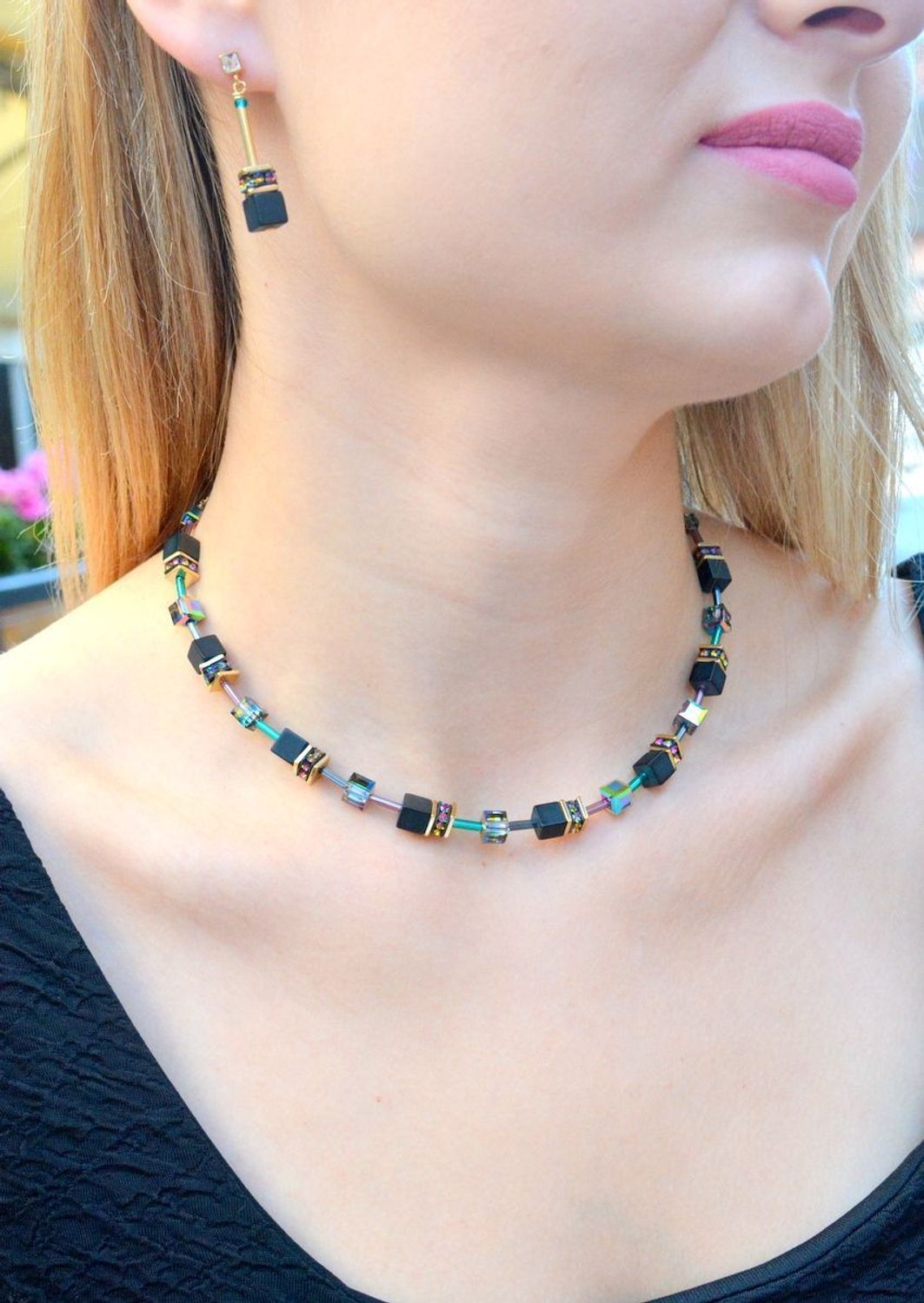 Kolczyki damskie Coeur de Lion GeoCUBE® Iconic Nature onyks 3035211315..jpg