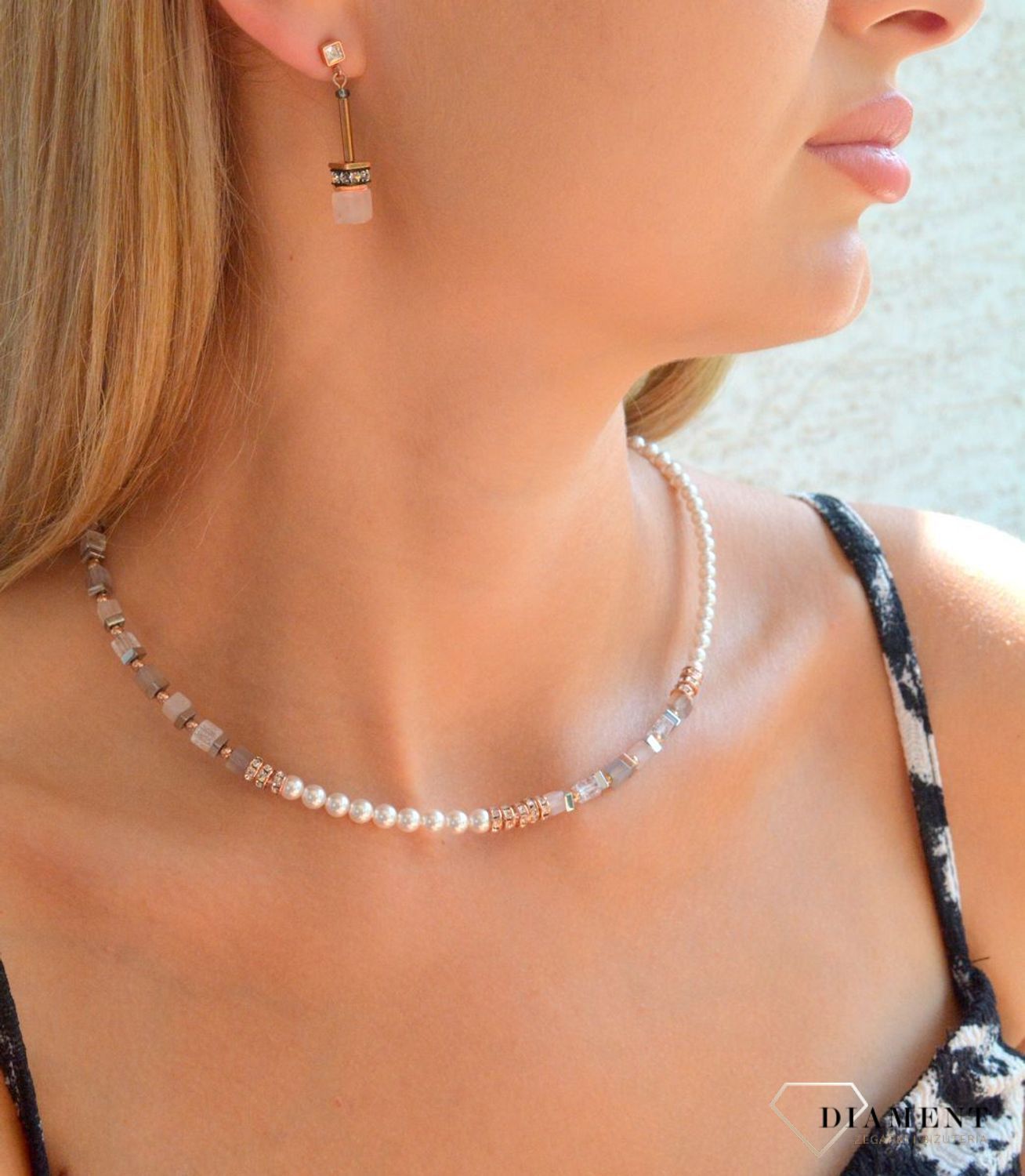 Kolczyki damskie Coeur de Lion GeoCUBE® Iconic Nature Chain 3035211912 (2).jpg