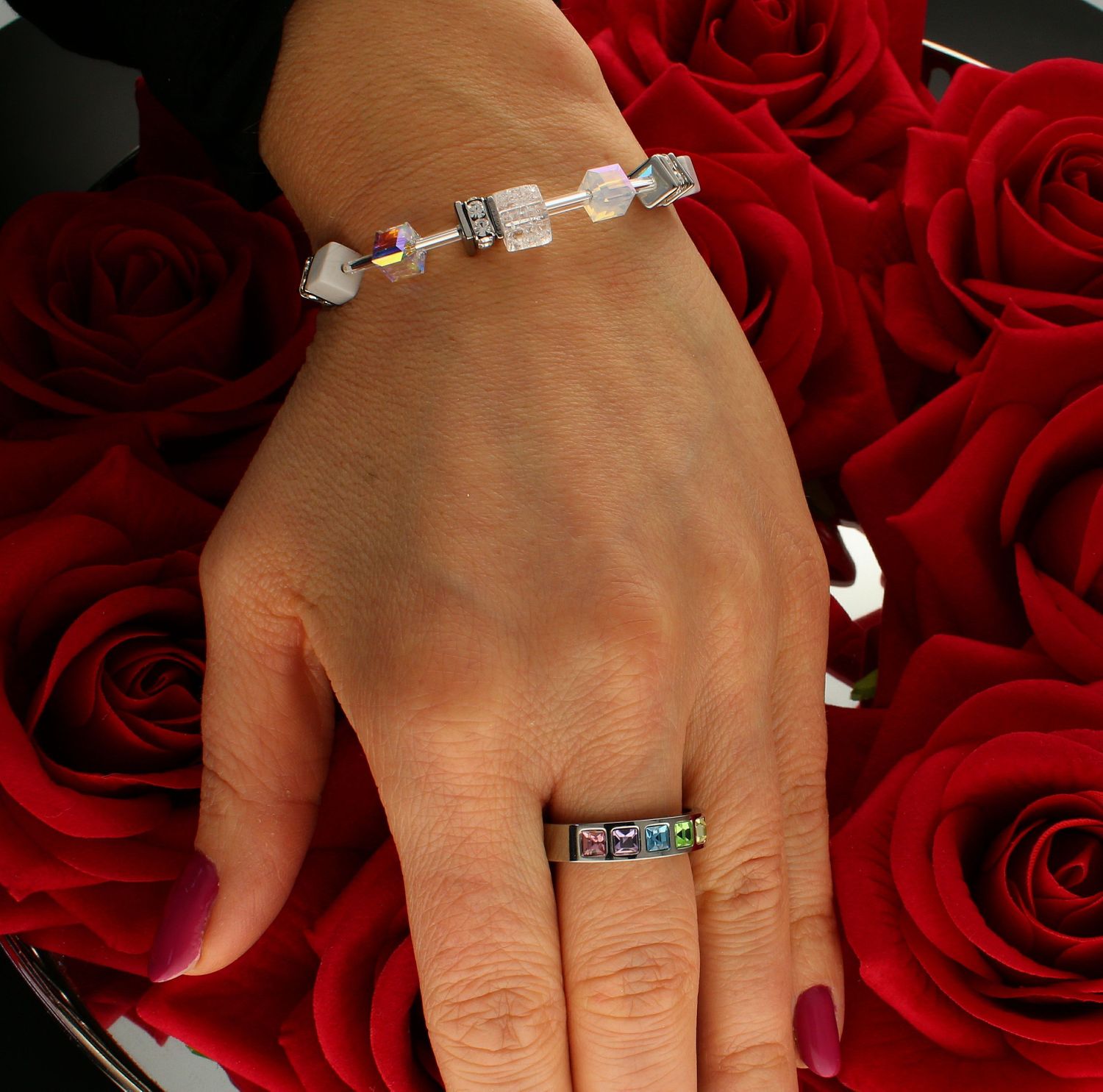 Bransoletka damska Swarovski Coeur De Lion howlit 3035301400d.jpg