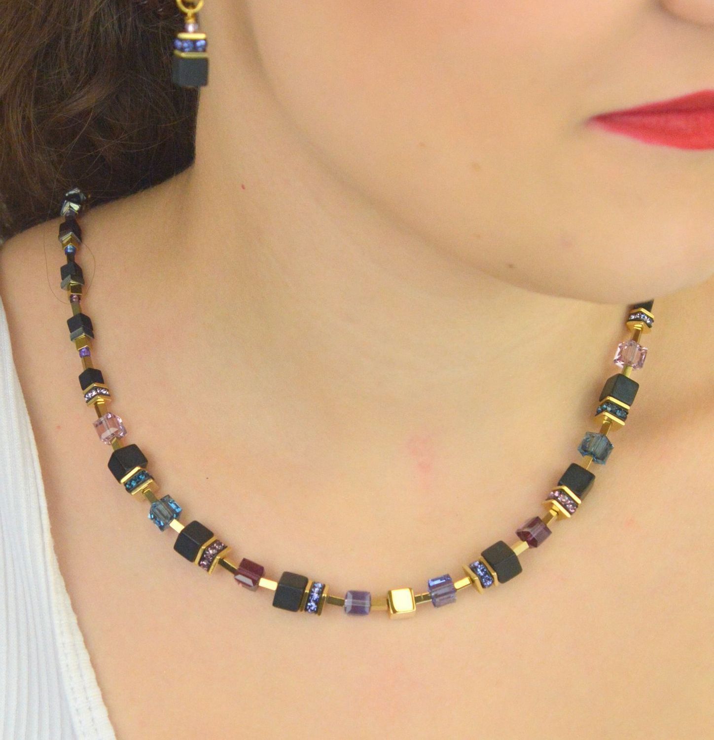 Naszyjnik damski GeoCUBE® Precious Classic Blue Moon Gold 3043101308 – kolorowy onyks  COEUR DE LION (1).jpg