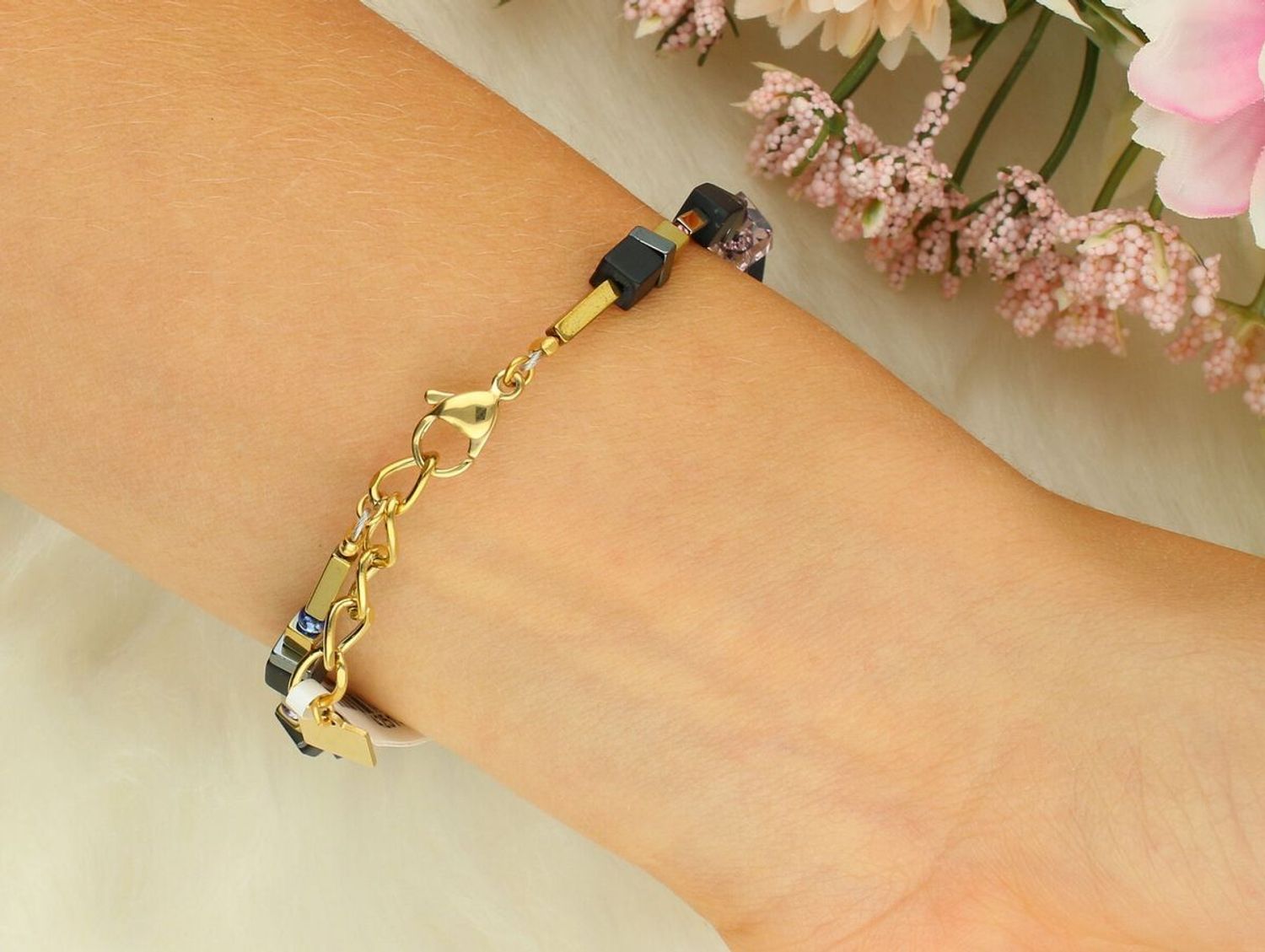 Bransoletka damska GeoCUBE® Precious Classic Blue Moon Gold 3043301308 – COEUR DE LION  Onyks i złoto.jpg