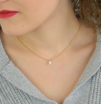 Naszyjnik damski TI SENTO 34087ZY – srebro rodowane 925, pozłacany, ankier, zdobiony cyrkonią 6 mm. Regulowana długość 38–48 cm, elegancki i uniwersalny, idealny do codziennych i wieczorowych stylizacji (3).JPG