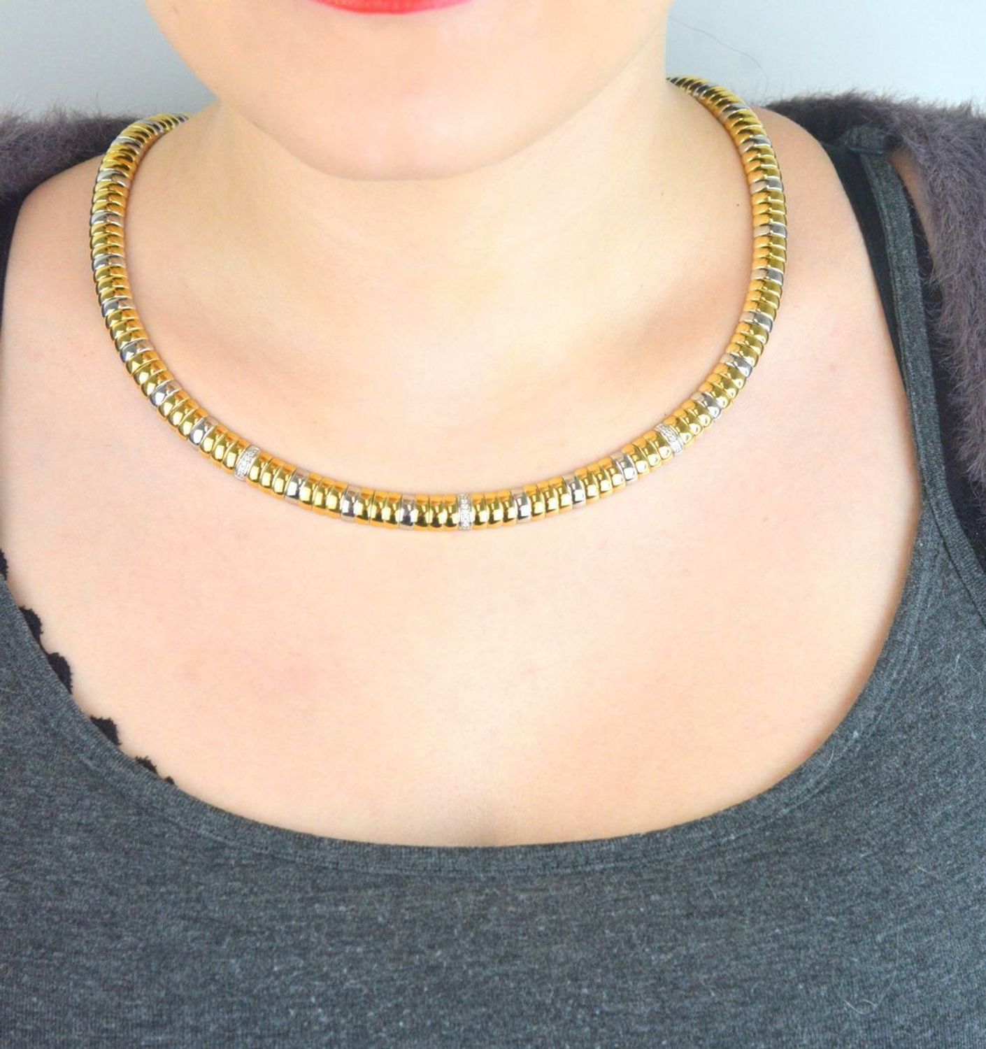 Naszyjnik damski TI SENTO – srebro próby 925 z elementami pokrytymi żółtym złotem i lśniącymi cyrkoniami. Elastyczna kolia, komfortowa w noszeniu, idealna do codziennych 1.jpg