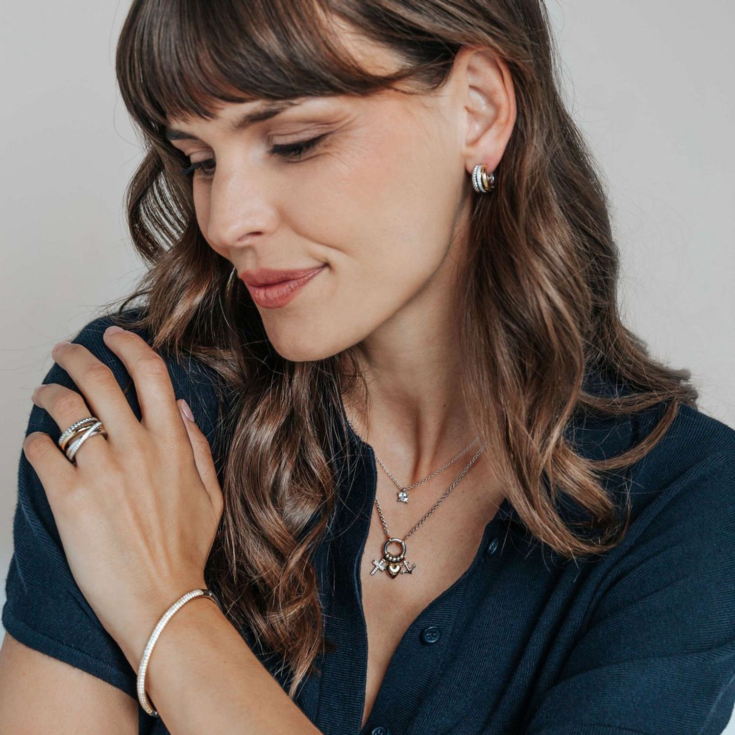 Naszyjnik damski TI SENTO 34115ZY – srebro rodowane 925, częściowo złocone, zdobione cyrkoniami i trzema zawieszkami krzyż, serce i kotwica (wiara, miłość, nadzieja). 1.jpg