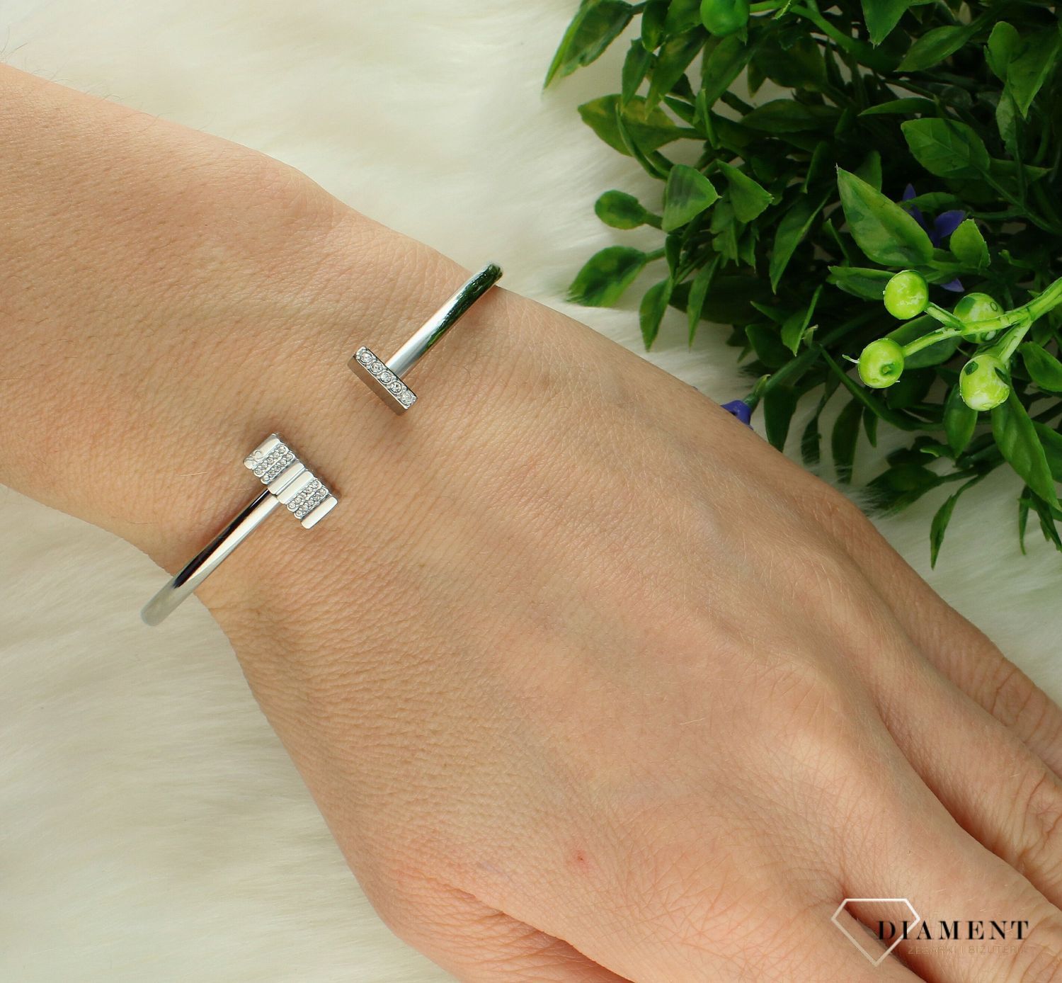 Bransoletka damska Calvin Klein otwarta stalowa z cyrkoniami 35000367.jpg