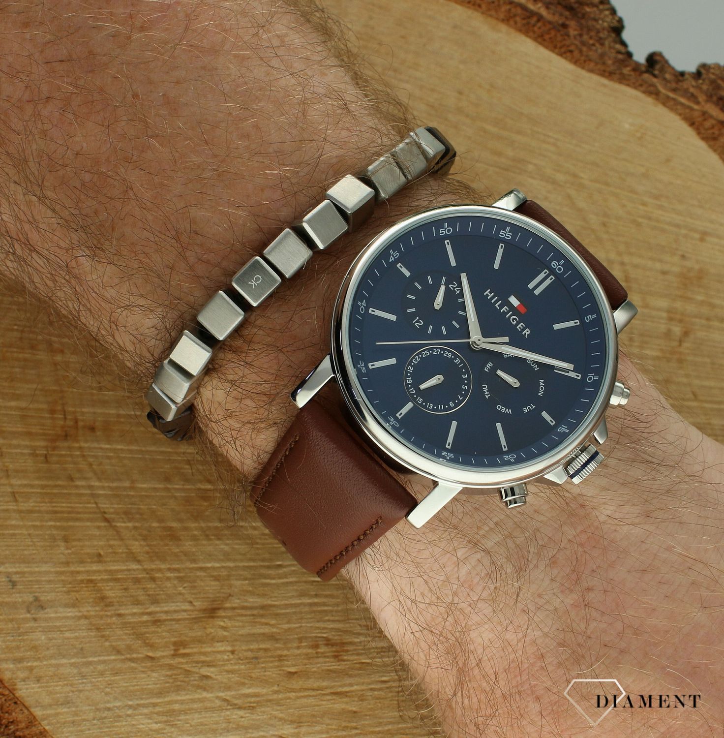 Bransoletka męska Calvin Klein stalowa z brązowym kamieniem na gumce 35000429. Męska bransoletka Calvin Klein. Bransoletka stalowa Calvin Klein dla mężczyzny. Bransoletka Calvin Klein na gumce na prezent dla mężczyzny.jpg