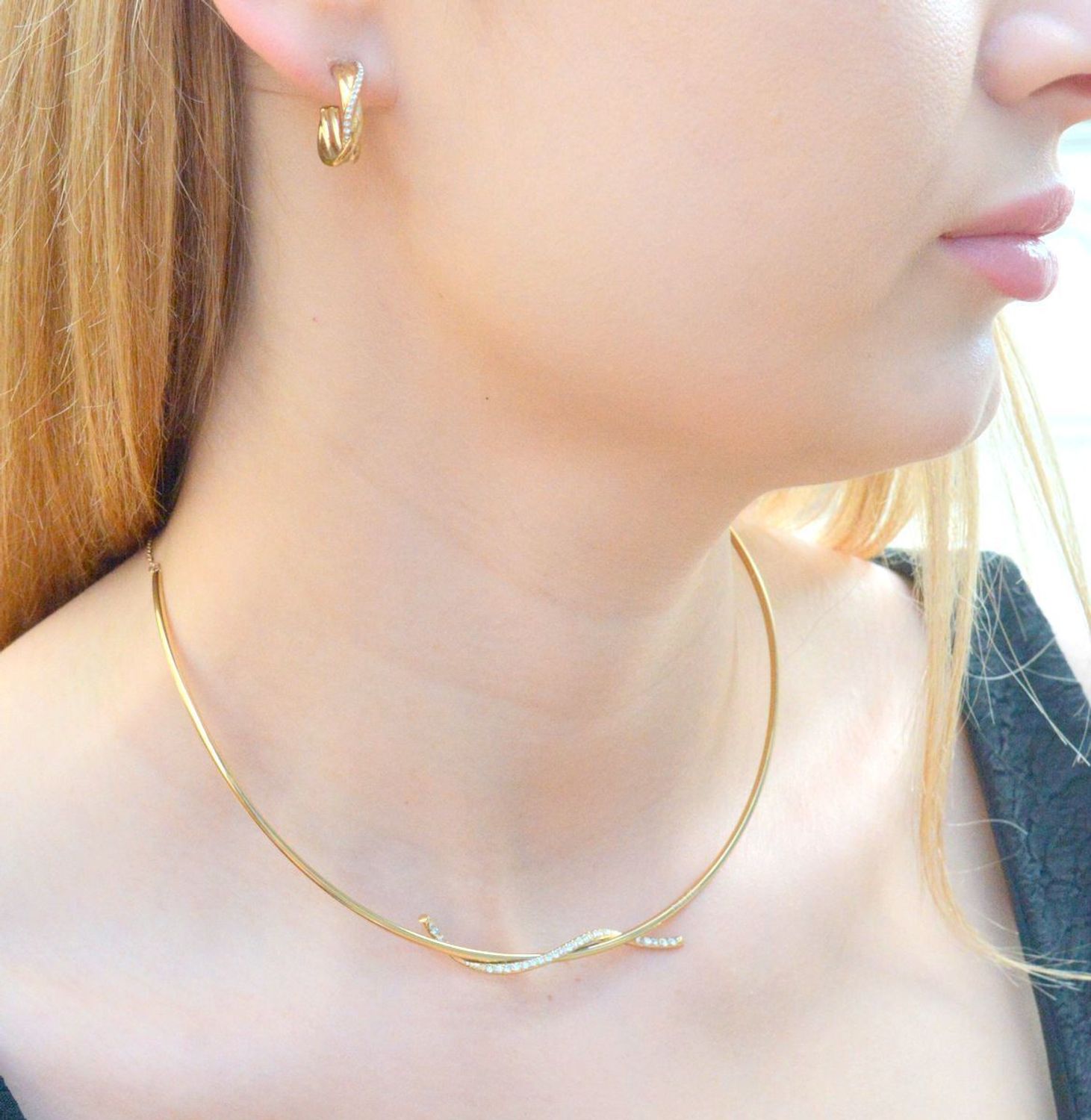 Naszyjnik damski Calvin Klein elegancki z cyrkoniami 35000511. Naszyjnik damski Calvin Klein. Naszyjnik stalowy Calvin Klein. Damski Naszyjnik pokryty złotem CK. Naszyjnik modowy Calvin Klein na prezent..jpg