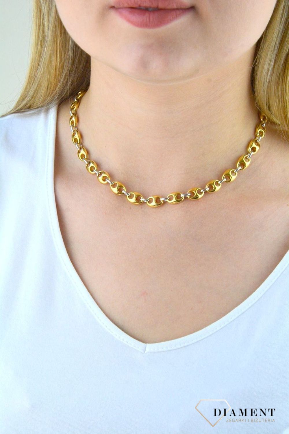 Naszyjnik marki TI SENTO - Milano z kolekcji inspirowanej morzem – jego tajemniczym, nieznanym podwodnym światem oraz pięknem śnieżnobiałych plaż. Srebrny, zdobiony pokryciem ze złota naszyjnik TI SENTO (4).webp