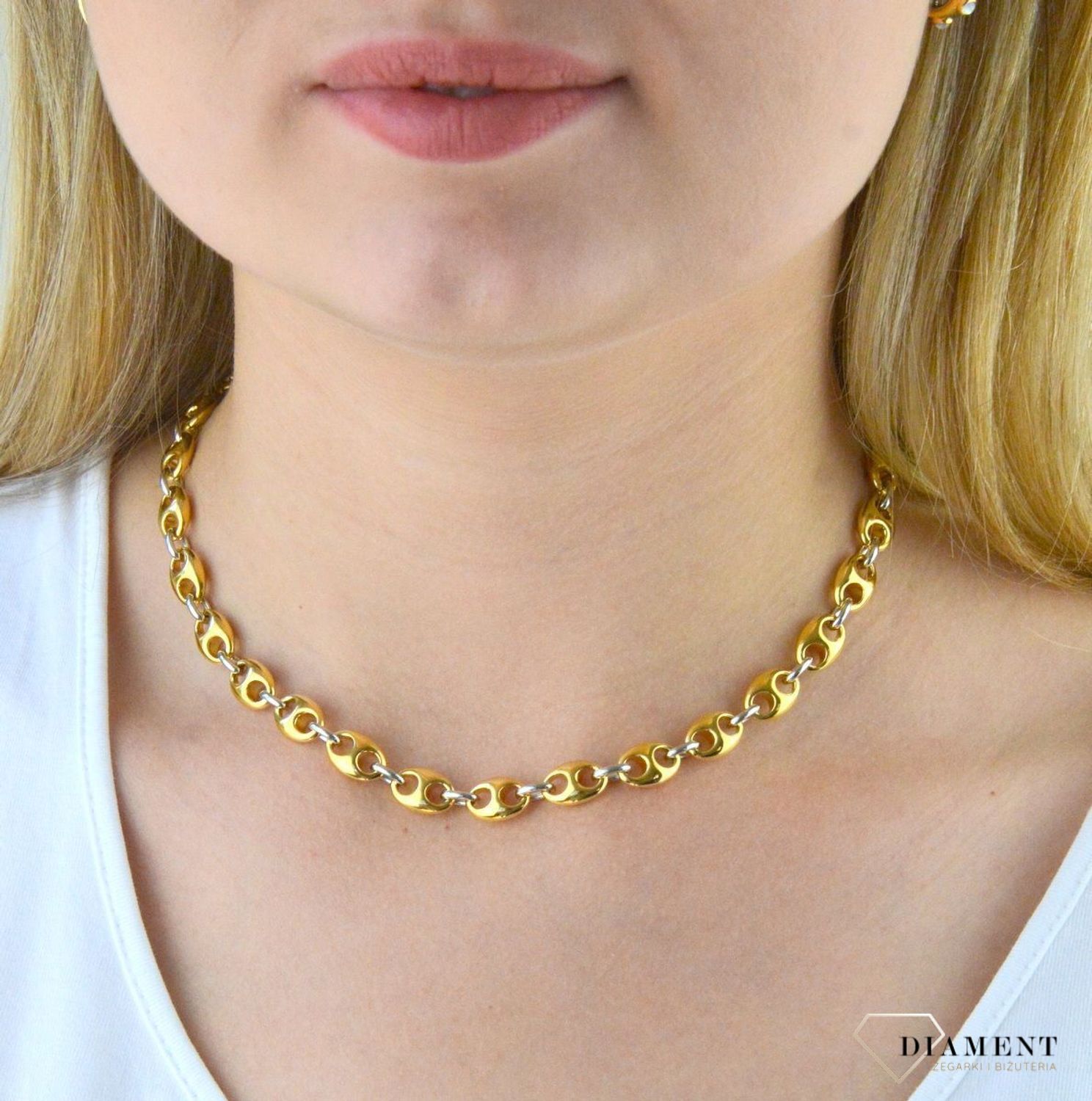 Naszyjnik marki TI SENTO - Milano z kolekcji inspirowanej morzem – jego tajemniczym, nieznanym podwodnym światem oraz pięknem śnieżnobiałych plaż. Srebrny, zdobiony pokryciem ze złota naszyjnik TI SENTO (4).webp