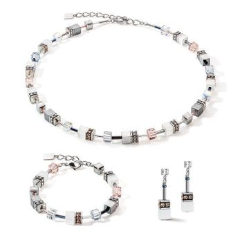 Coeur De Lion GeoCUBE® Iconic Monochrome Earrings w kolorze brzoskwiniowym. Eleganckie kolczyki 2,9 cm ze stali nierdzewnej, kryształów i oka tygrysa.1.jpg
