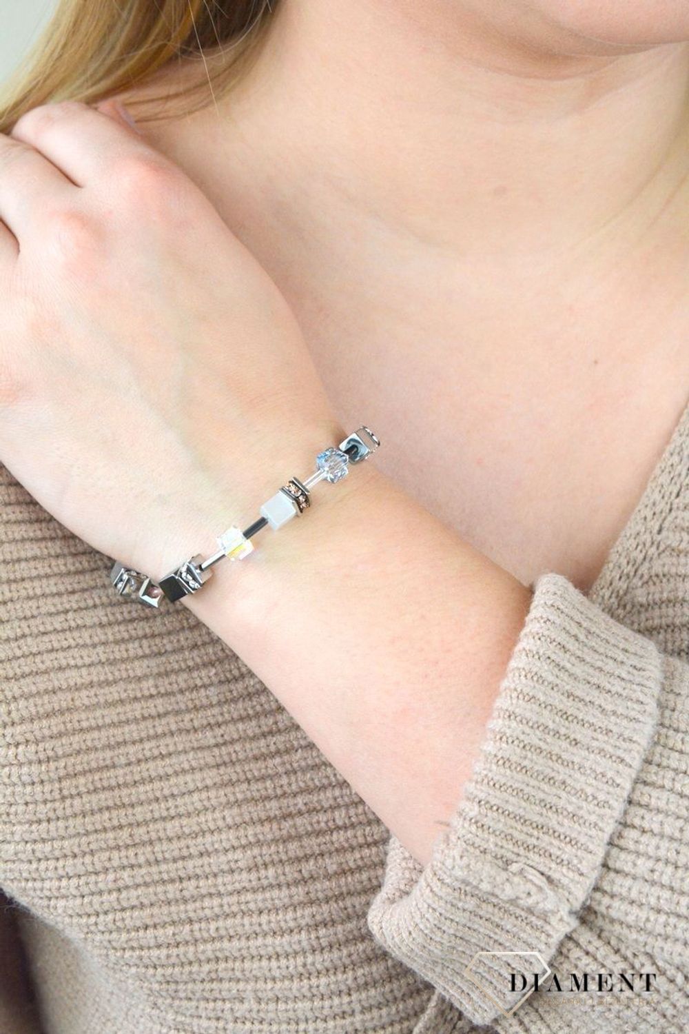 Bransoletka monochromatyczna brzoskwiniowa Coeur de Lion 4012300225d.jpg