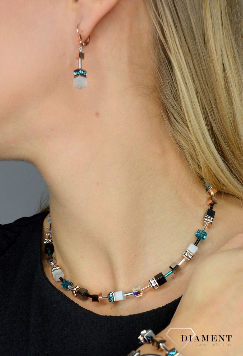 Kolczyki damskie Swarovski tygrysie oko Coeur De Lion 4013200624. Modne, damskie kolczyki Coeur de Lion podkreśla piękno każdej kobiety. Twoja stylizacja zyska wyjątkowy urok, kolczyki ozdobione kryształami Sw.jpg