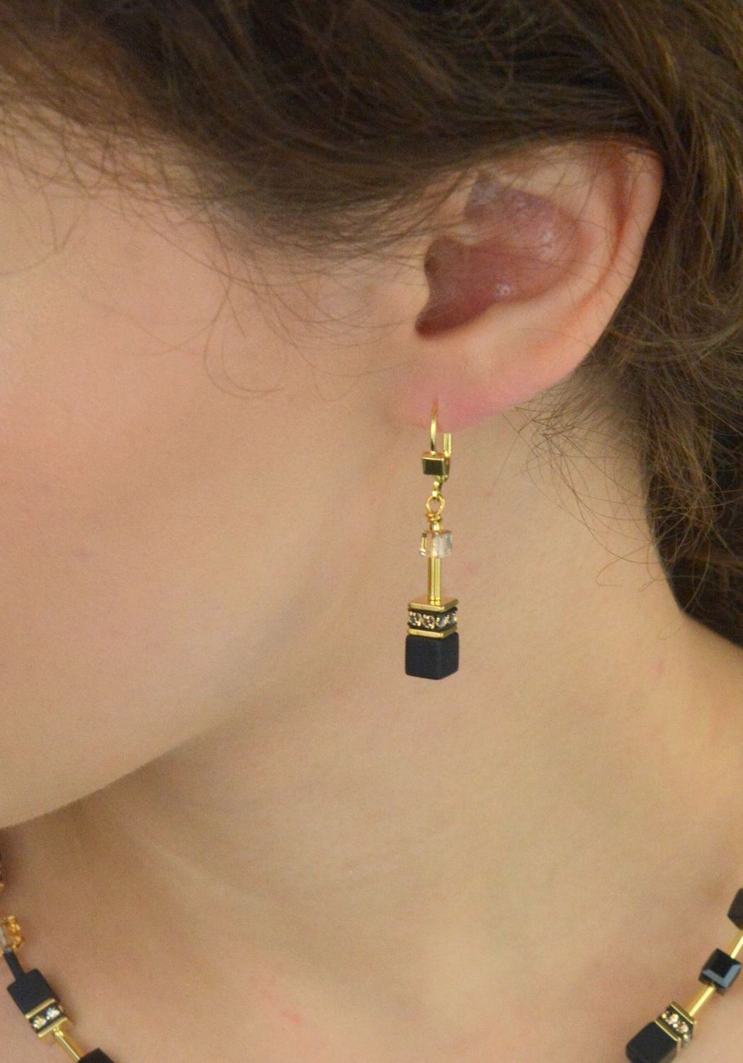 Kolczyki Coeur de Lion GeoCUBE® Onyx 4018201316 – Złote, Swarovski, Bigiel.jpg