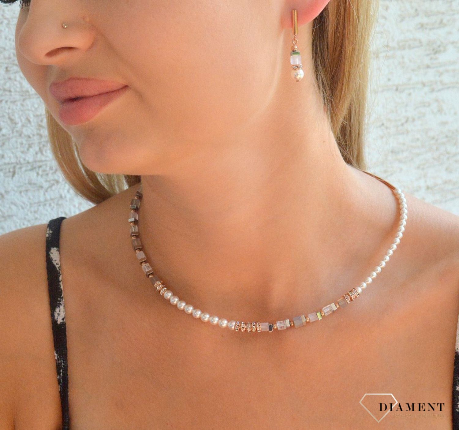 Naszyjnik damski Swarovski Coeur de Lion GeoCUBE® Precious Fusion Offset 4354101920. Damski naszyjnik ze stali. Naszyjnik damski marki  Coeur de Lion. Naszyjnik z kryształami Swarovskiego. Naszyjnik z kamieniami na prezent (2).jpg