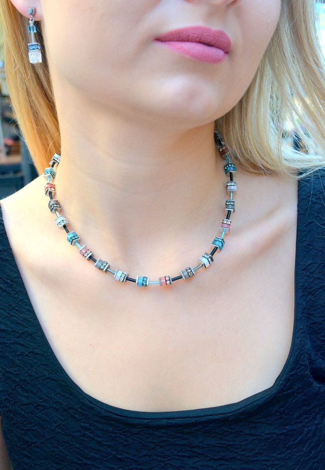 Naszyjnik damski Coeur De Lion Sparkling Classic Pastel 4409102011..jpg