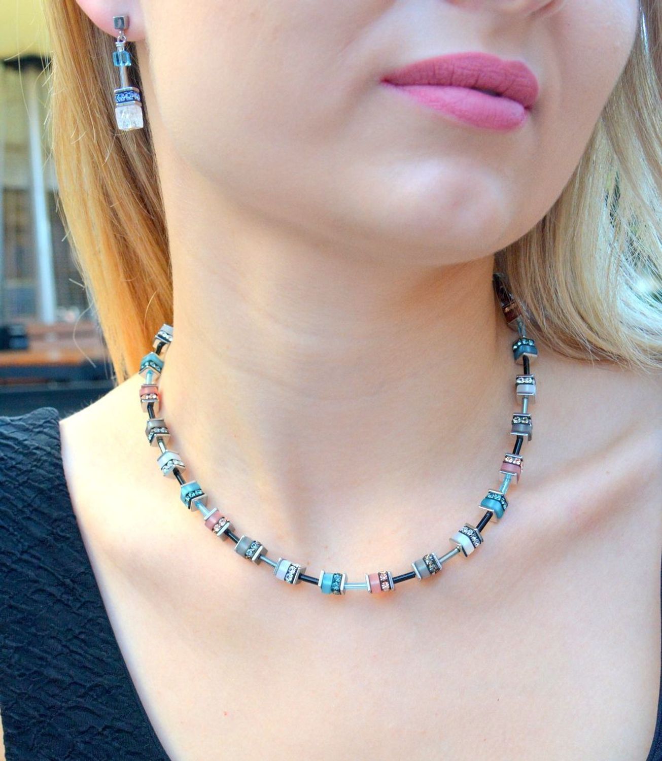 Naszyjnik damski Coeur De Lion Sparkling Classic Pastel 4409102011..jpg