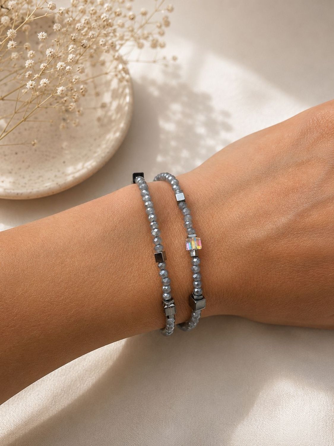 Bransoletka damska Coeur de Lion 4460301217 Joyful Colours Flex Silver-Grey srebrno-szara Swarovski + kolczyki gratis (1).jpg