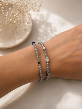 Bransoletka damska Coeur de Lion Joyful Colours Flex Silver-Grey z kryształami Swarovski®, hematytem i stalą nierdzewną. Można nosić ją także jako choker (1).jpg