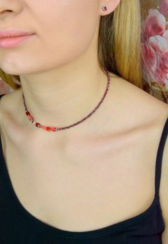 Bransoletka damska Swarovski Coeur De Lion czerwone kryształy Kolczyki Gratis 4564300300.Krótki naszyjnik choker z czerwonymi kamieniami.  (1).JPG