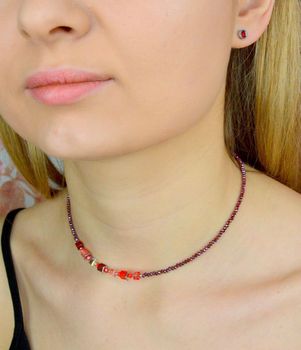 Bransoletka damska Swarovski Coeur De Lion czerwone kryształy Kolczyki Gratis 4564300300.Krótki naszyjnik choker z czerwonymi kamieniami.  (5).JPG