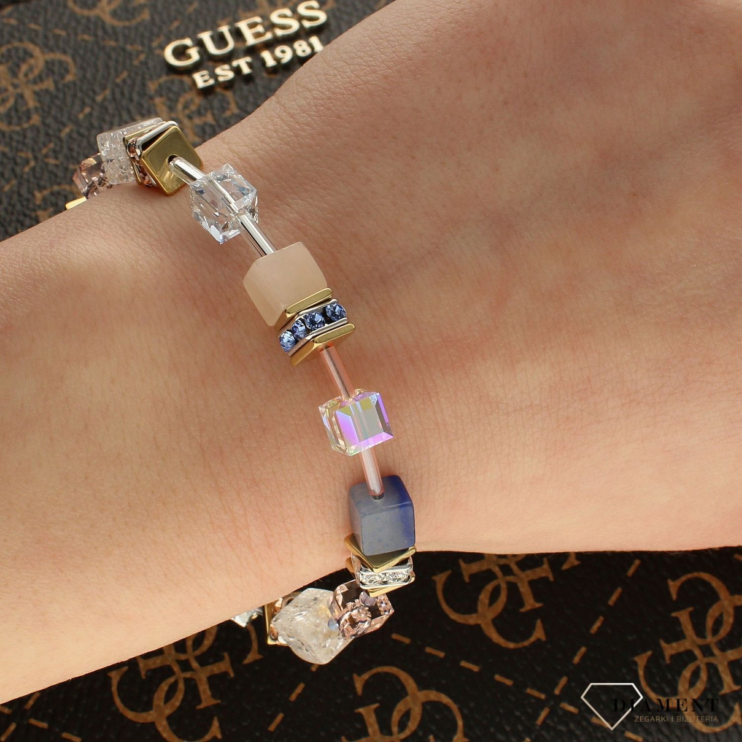 Bransoletka damska Swarovski Coeur De Lion niebieski i różowy awenturyn 4605300720. Biżuteria idealna zarówno na eleganckie, jak i niezobowiązujące okazje, wykonana z połyskujących 1.jpg