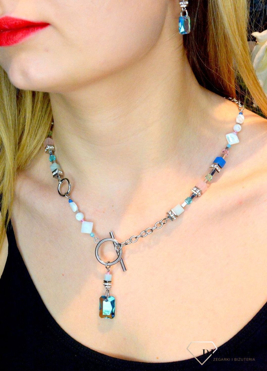 Naszyjnik damski Swarovski Coeur De Lion GeoCUBE Morning Drew kwarc, amazonit, perła, hematyt, tygrysie oko 4706101522.  ten naszyjnik wykonany jest z połyskujących kryształów Swarovski i kamieni naturalnych w1.jpg