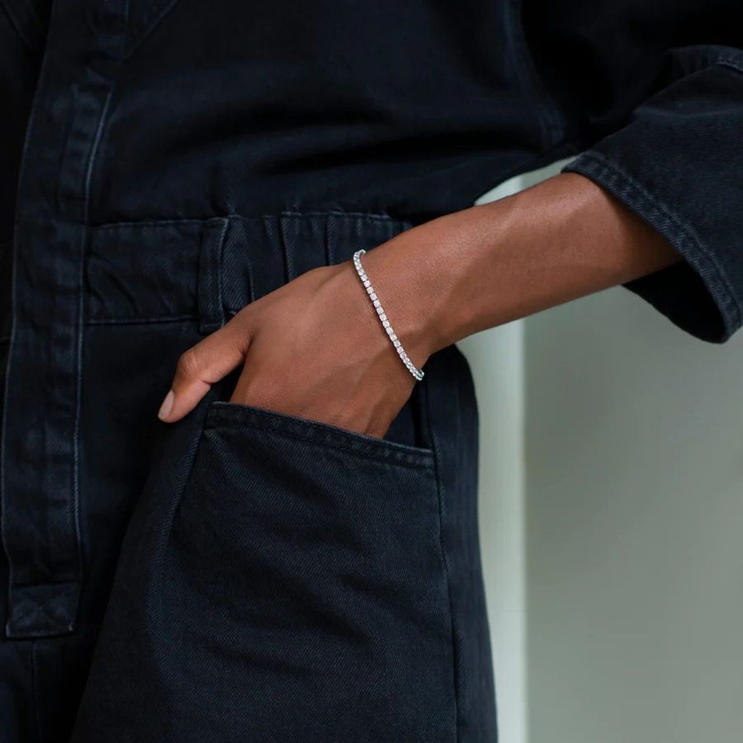 Srebrna bransoletka Ti Sento z białymi cyrkoniami Milano Tennis 4858ZI + etui. Bransoletka z kolekcji Milano Tennis w zestawie z etui prezentowym. Srebrna bransoletka damska Ti Sento. Srebrna bransoletka damska z białymi cyrkoniami. Bransole.jpg