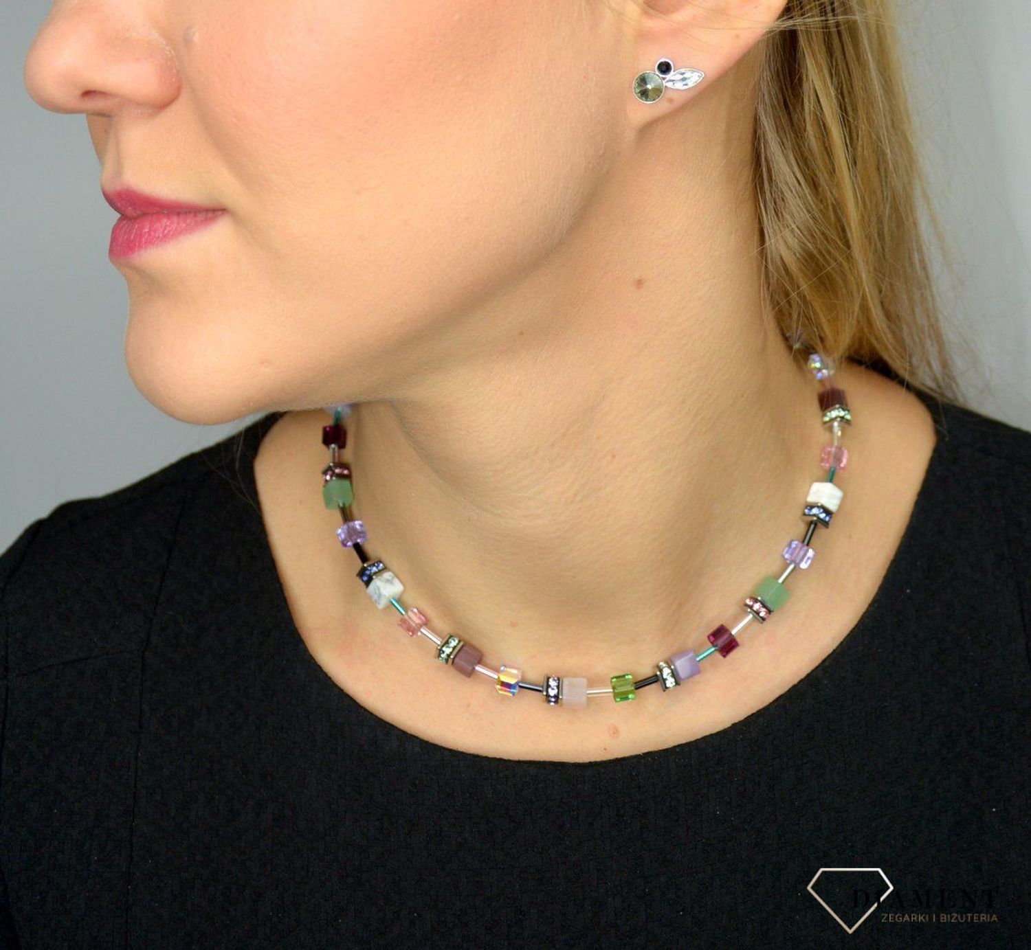 Naszyjnik damski Swarovski awenturyn Coeur De Lion 4905100840. Z eleganckim naszyjnikiem Coeur de Lion każda Twoja stylizacja zyska wyjątkowy urok, ozdobiony kryształami Swarovski® to idealny pomysł na prezen.jpg