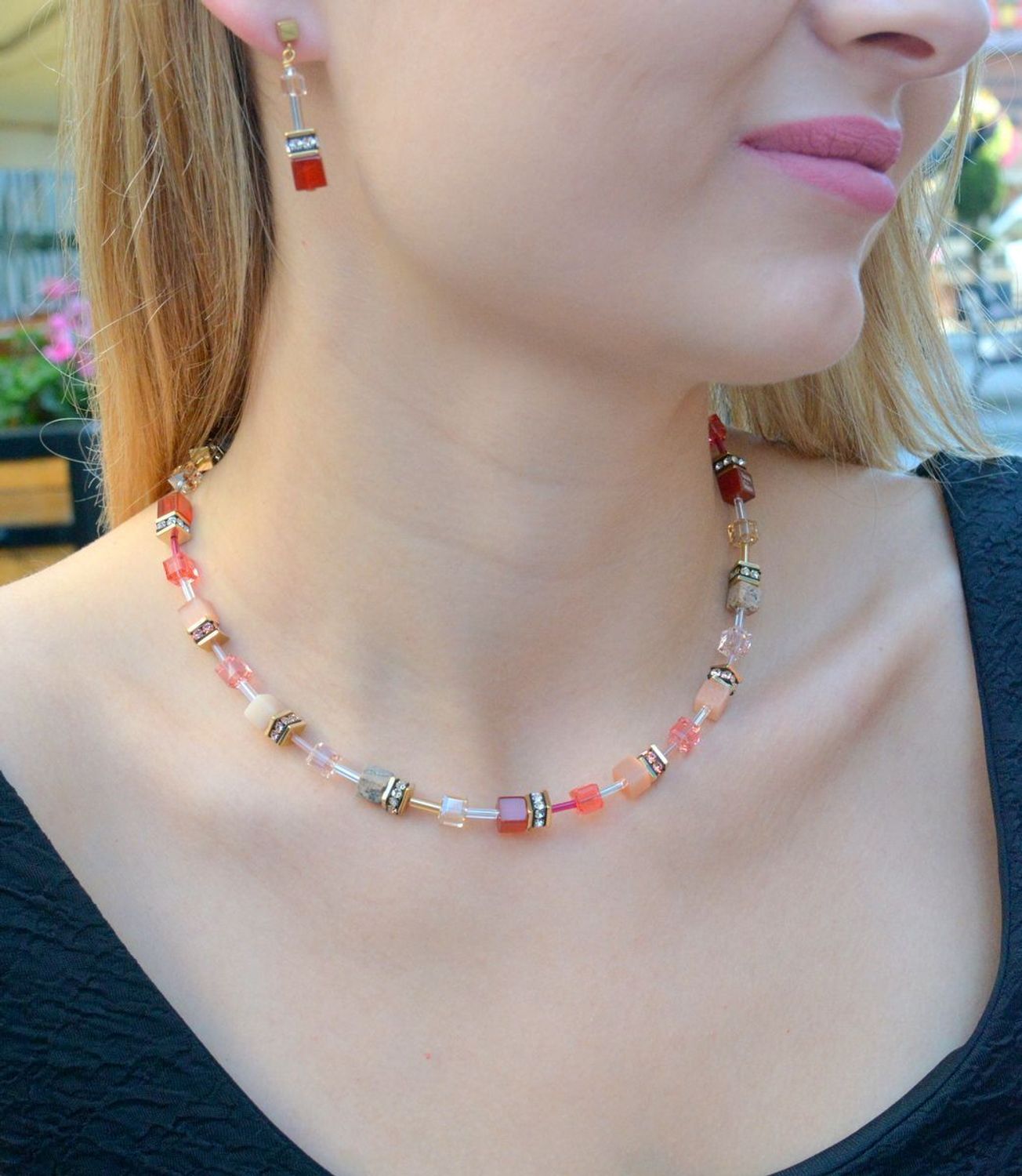 Kolczyki damskie Coeur de Lion GeoCUBE® Iconic Precious karneol 4905210310..jpg