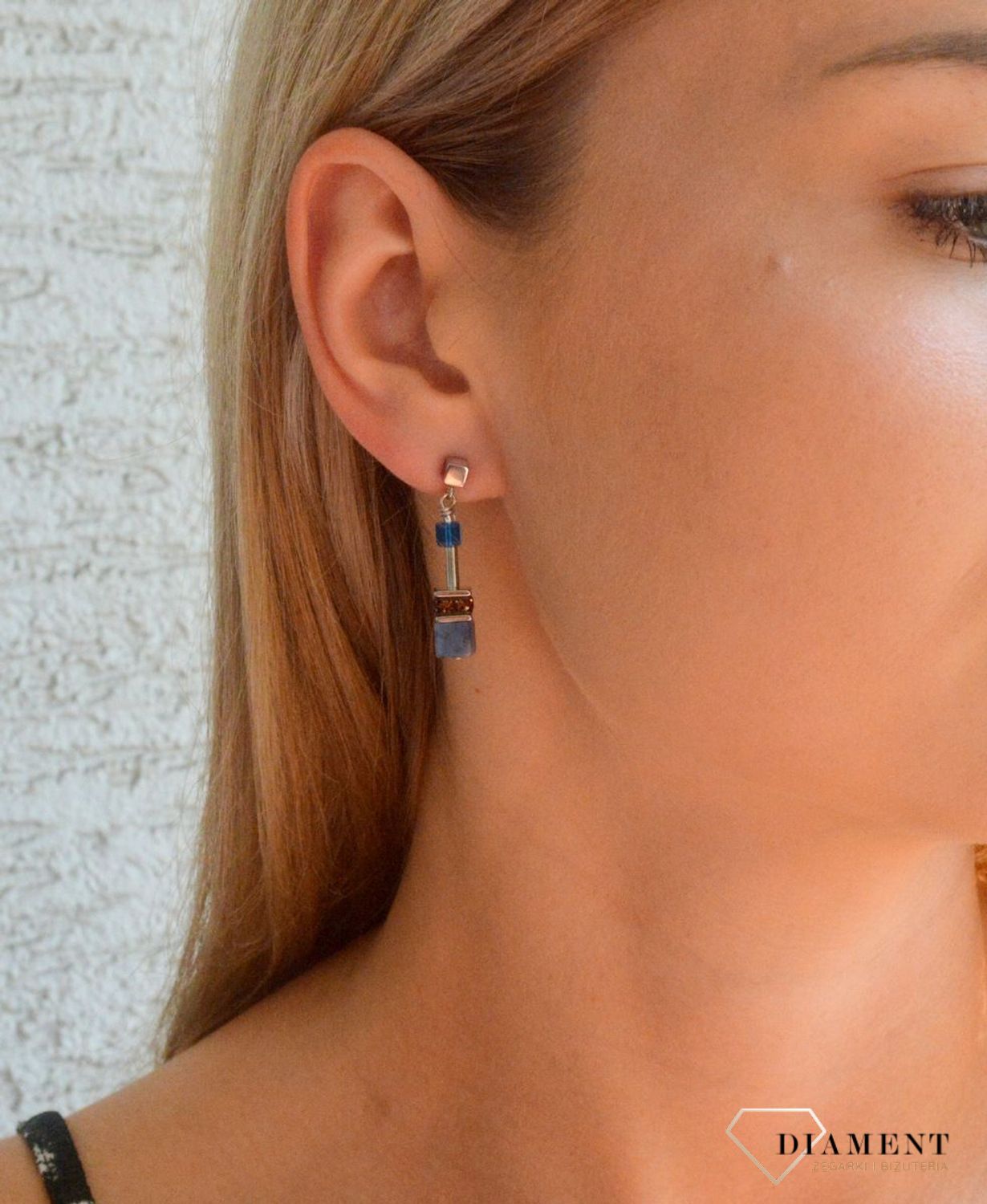 Kolczyki damskie Swarovski Coeur de Lion GeoCUBE® Iconic Precious niebiesko-brązowe 4905210711. Kolczyki z kamieniami. Kolczyki damskie wiszące. Kolczyki dla kobiety na prezent..jpg