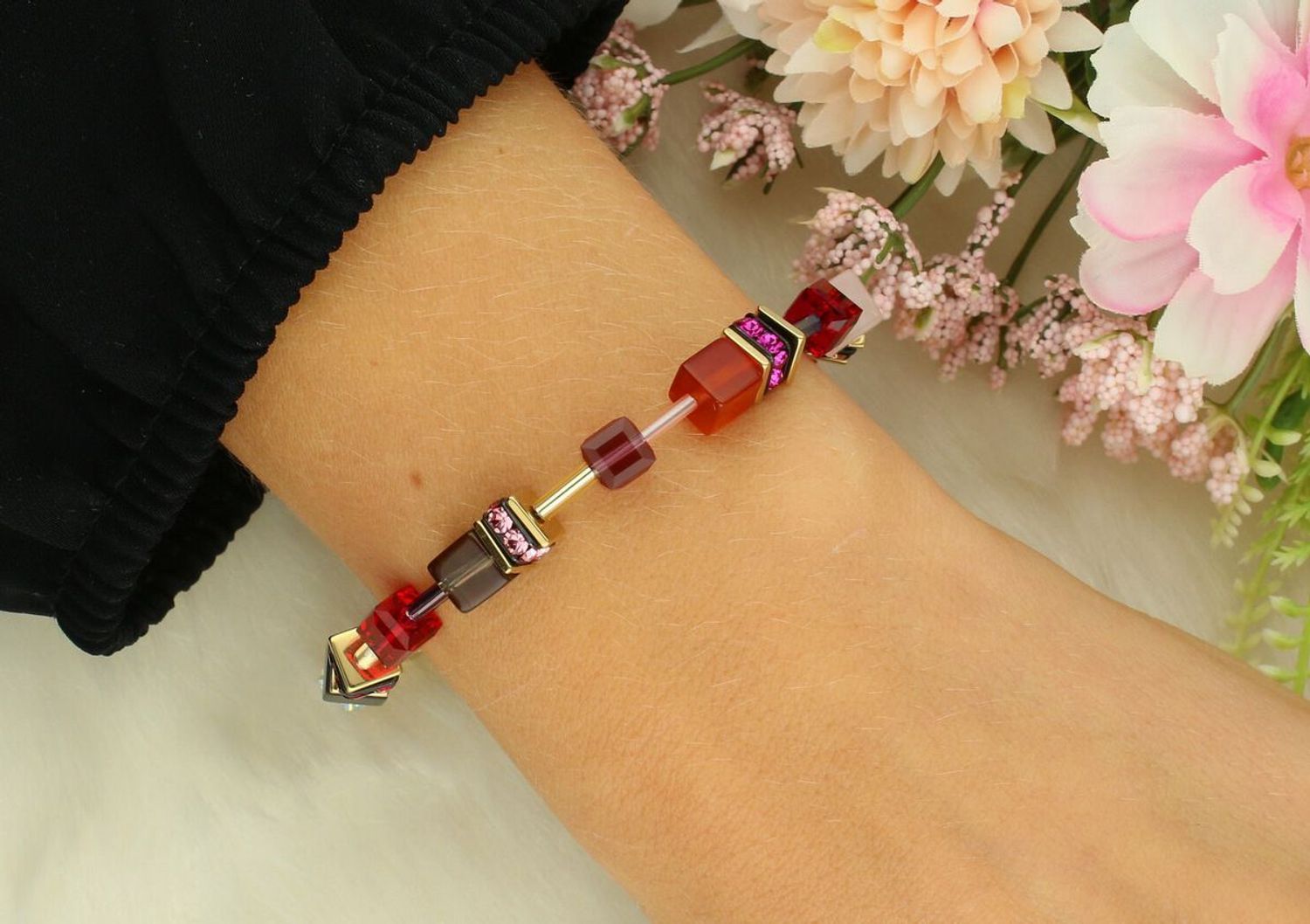 Bransoletka damksa GeoCUBE® Iconic Precious czerwona 4905300316 – naturalne kamienie  COEUR DE LION.jpg