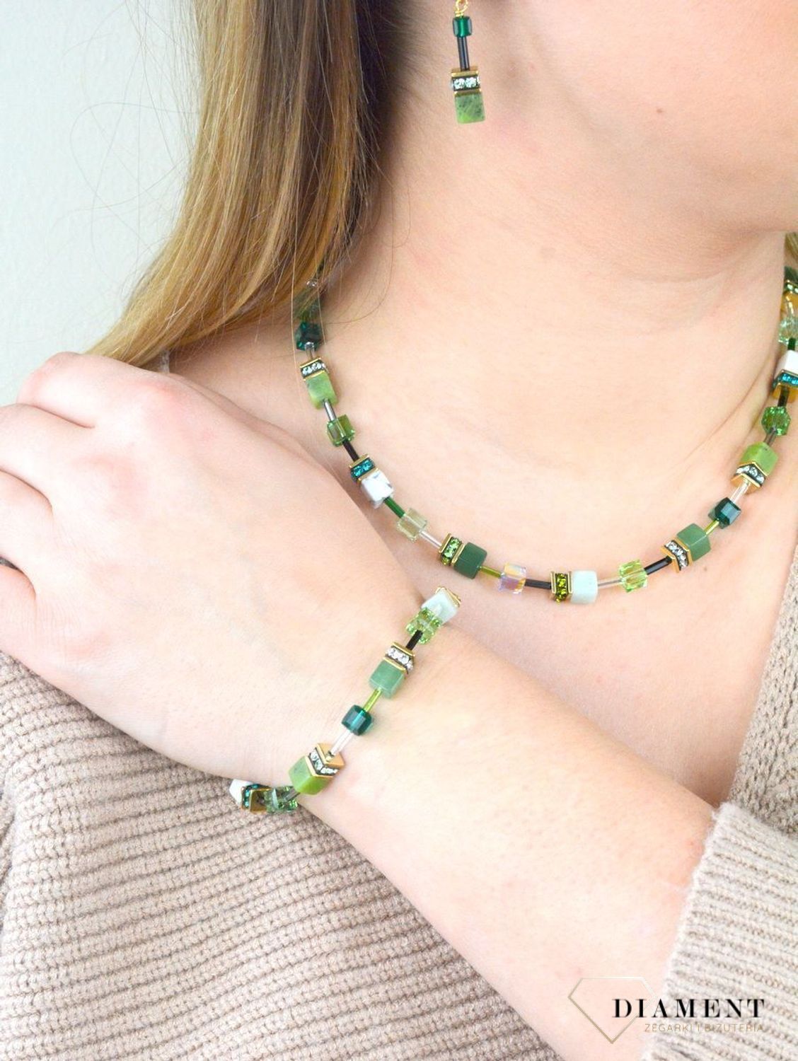 Bransoletka damska Swarovski Coeur De Lion zielony awenturyn 4905300500. Biżuteria idealna zarówno na eleganckie, jak i niezobowiązujące okazje, wykonana z połyskujących kryształów Swarovski®. Idealny pomysł na prezent. Ce88.jpg