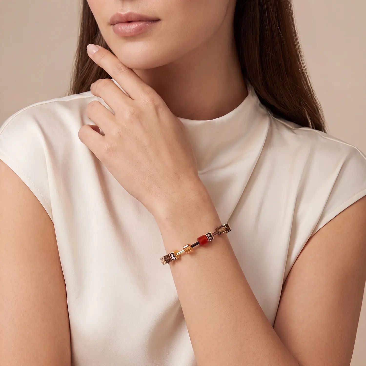 Bransoletka damska Coeur de Lion 4905301103 GeoCUBE® Iconic Precious Amber Glow z kamieniami naturalnymi i Swarovski (1).jpg