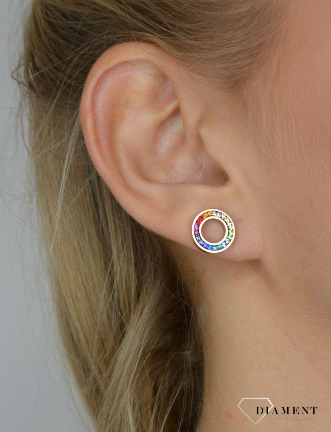 Kolczyki srebrne Swarovski pozłacane różowym złotem. Eleganckie kolczyki z ozdobnym elementem w kształcie kółka.jpg